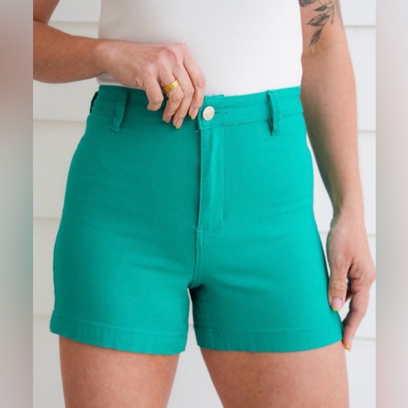 NEW YMI Hyoerstretch Shorts in Atlantis - Picture 2 of 4